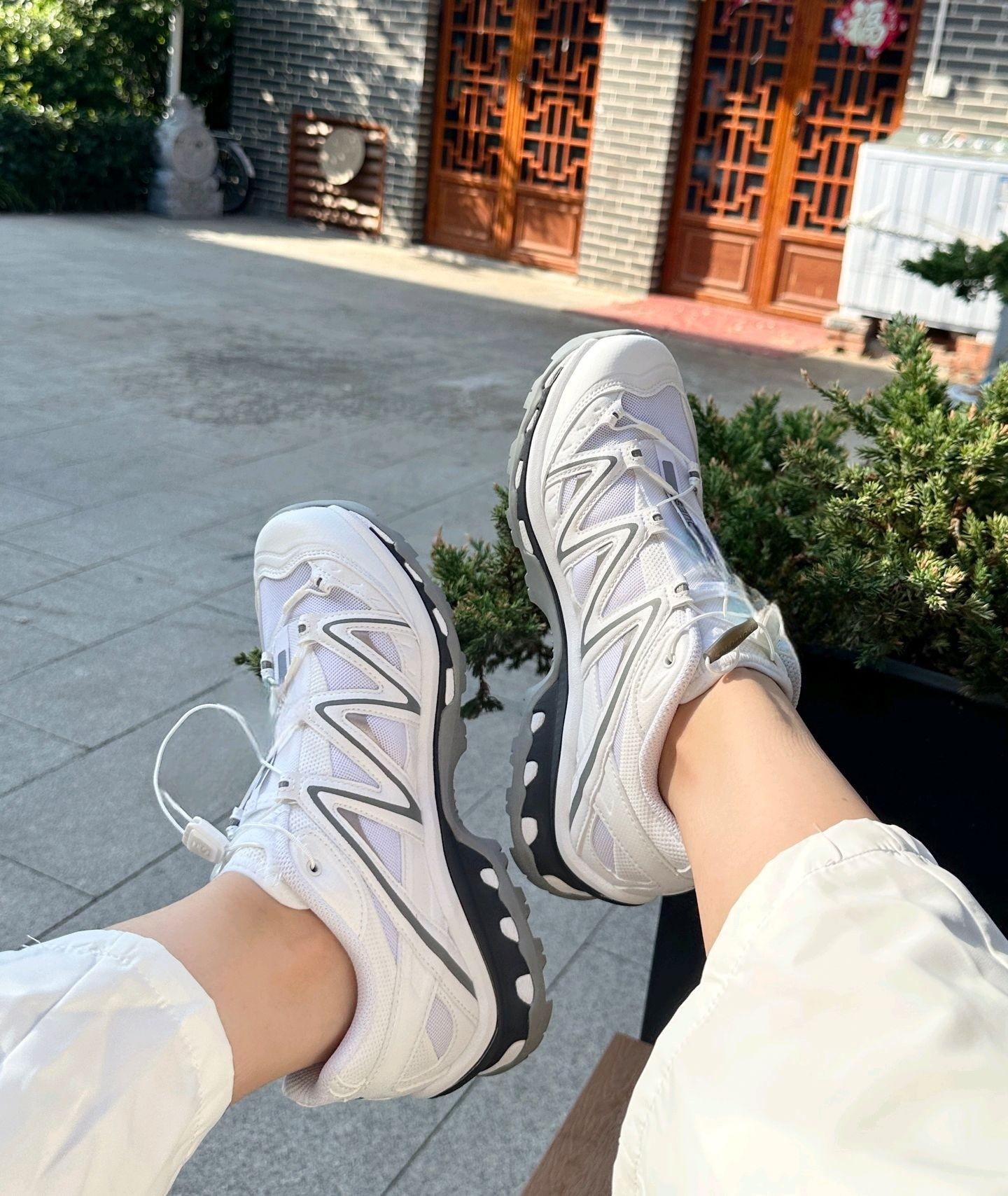 SALOMON萨洛蒙 XT-Quest 潮流越野 通勤舒适机能 低帮 户外功能鞋 男女同款 白色